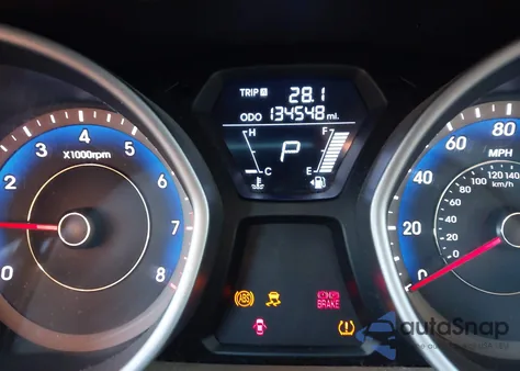 2012 Hyundai Elantra Gls (Ulsan Plant) z USA, uszkodzony, nr VIN KMHDH4AE2CU297423